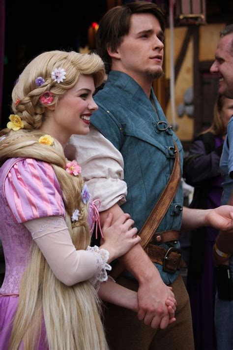 beyond adorable Flynn and Rapunzel | Rapunzel and flynn, Rapunzel
